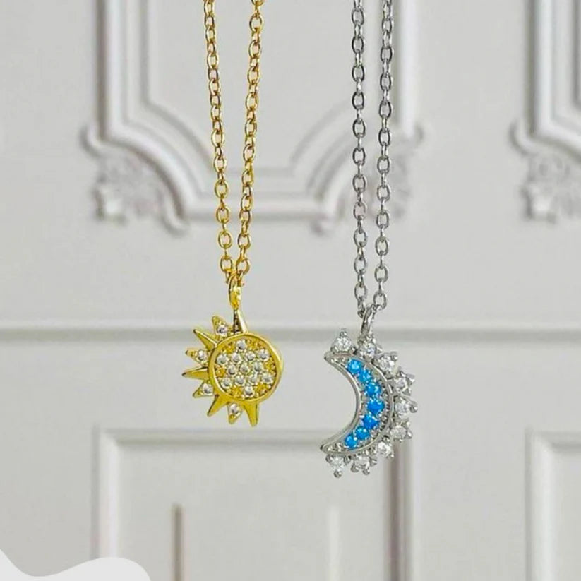 Collar Dúo Sol y Luna + Caja de Regalo ☀️🌙✨