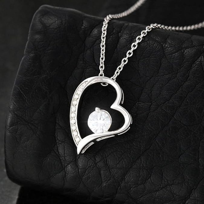 Collar Corazón + Caja de Regalo ❤️✨🎁
