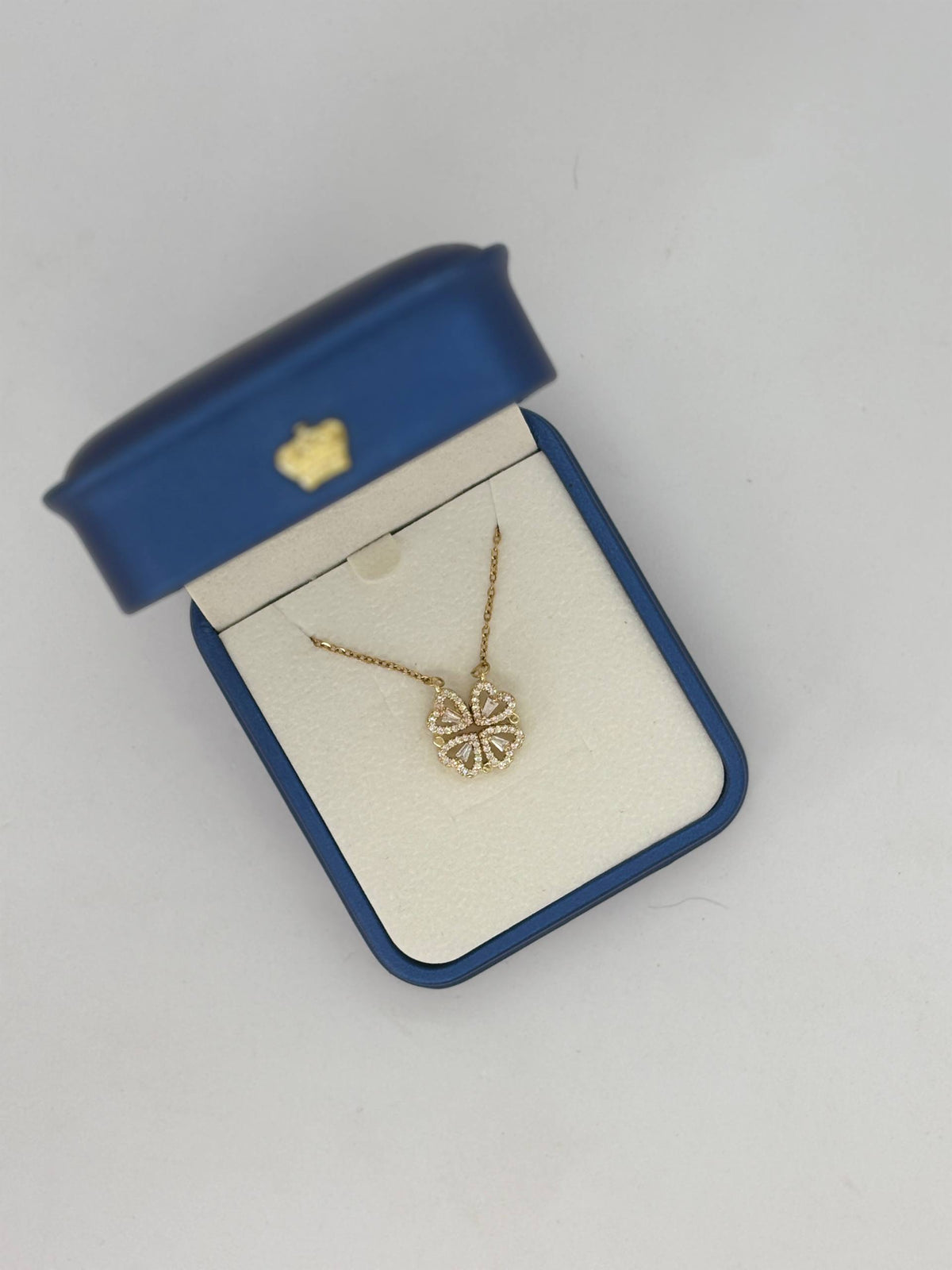 Collar Trébol Corazón + Caja de Cuero 🍀❤️✨🎁
