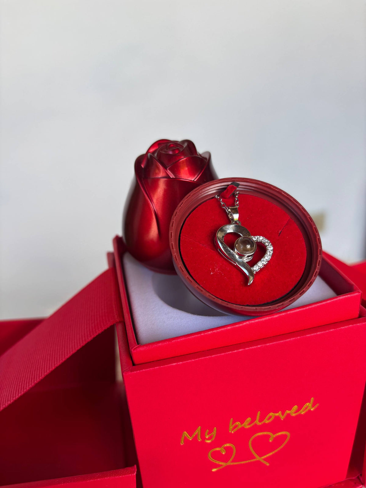 Collar “Te Amo” en 100 Idiomas + Caja de Lujo 1 Rosa ❤️🌹✨