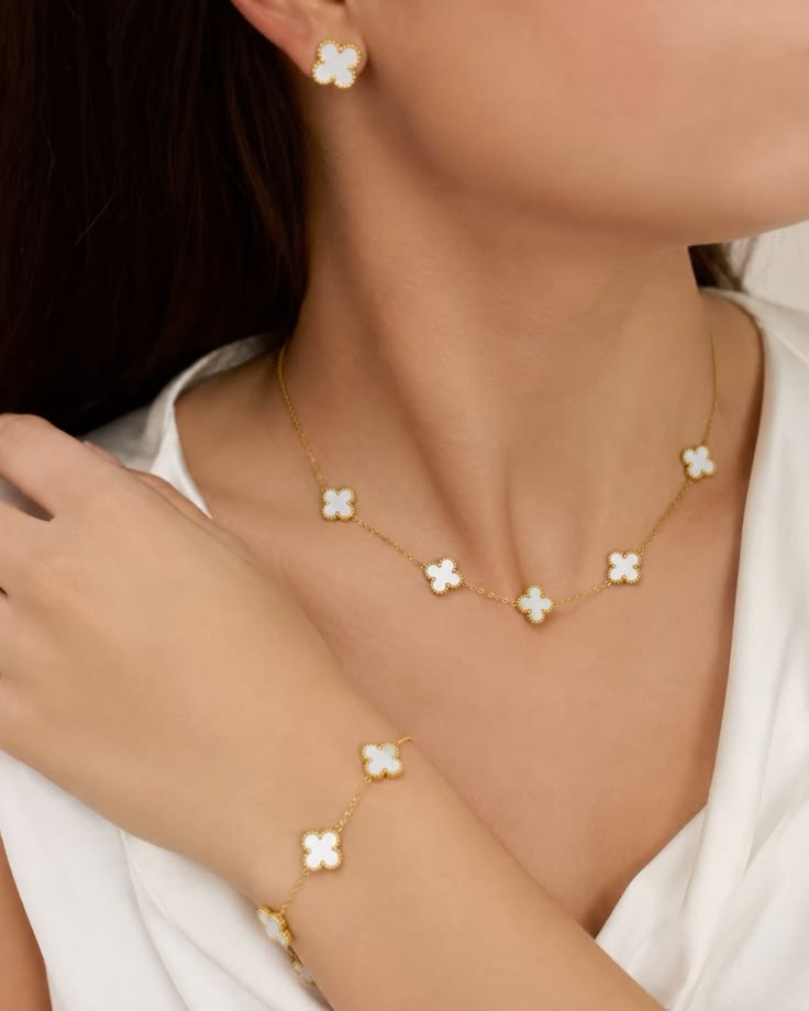 Set Van Cleef + Caja de Rosas 🍀🌹✨