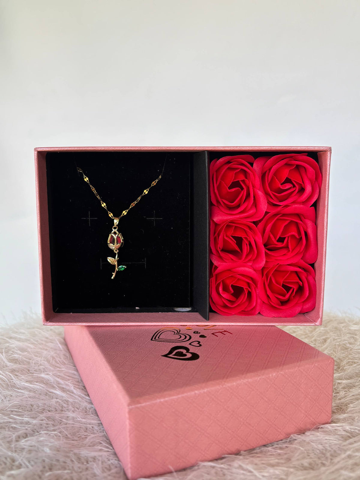 Collar Rosa Roja + Caja de Rosas Rosada 🌹💗✨